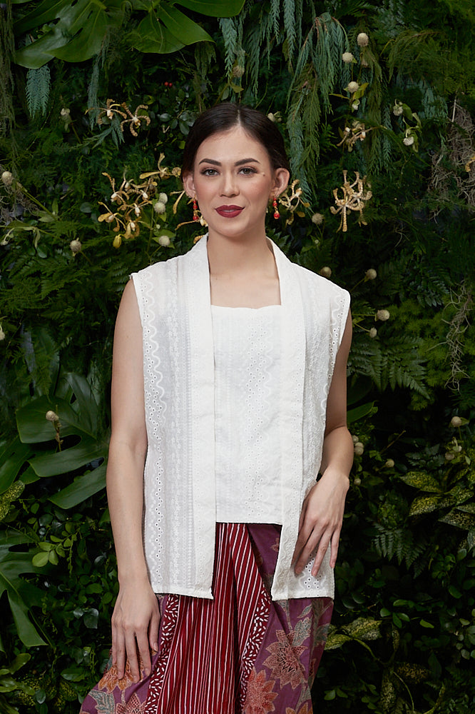 Kutubaru Sleeveless Basic T1779