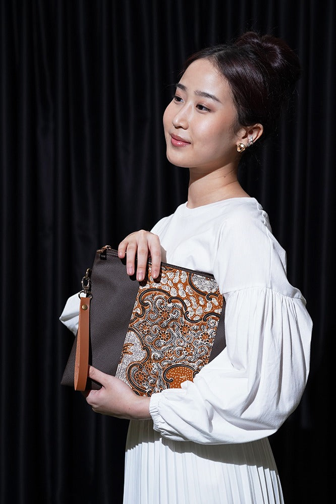 PART of Nona Rara -Pouch Tablet Tribusono A0002