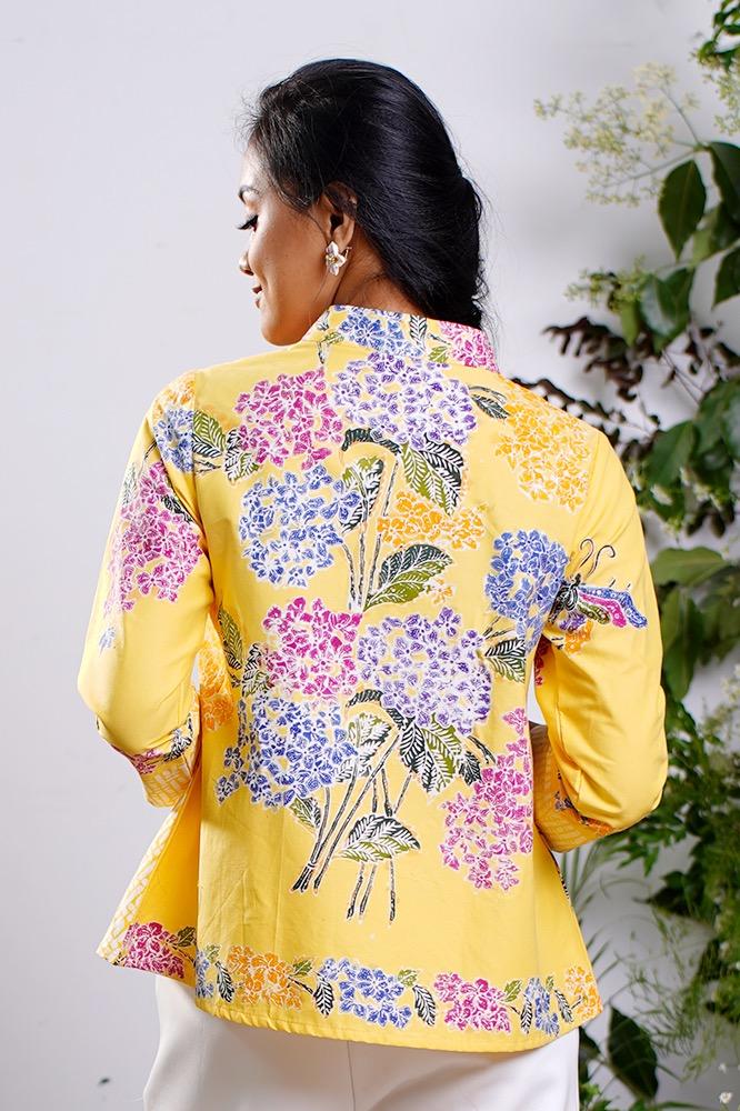Vivi Tamansari T0929