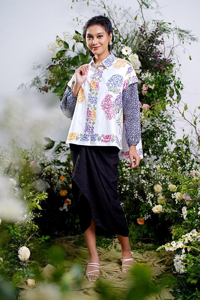 Lily Tamansari T0909