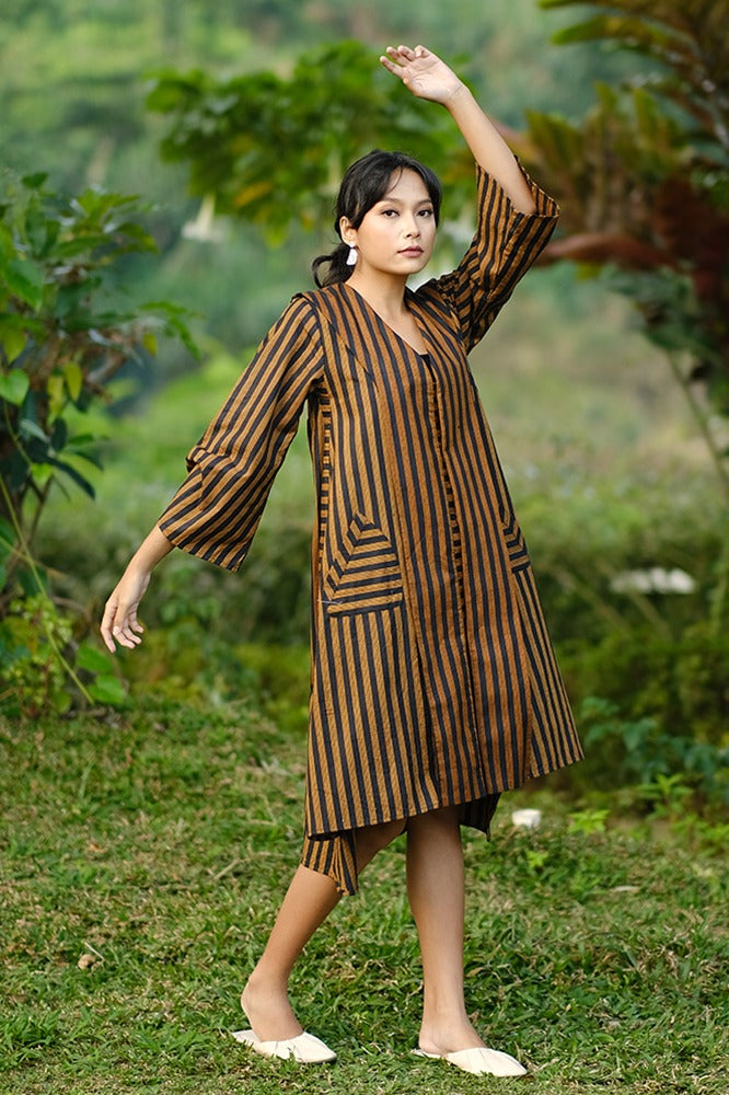 Deyana Alinea D0274