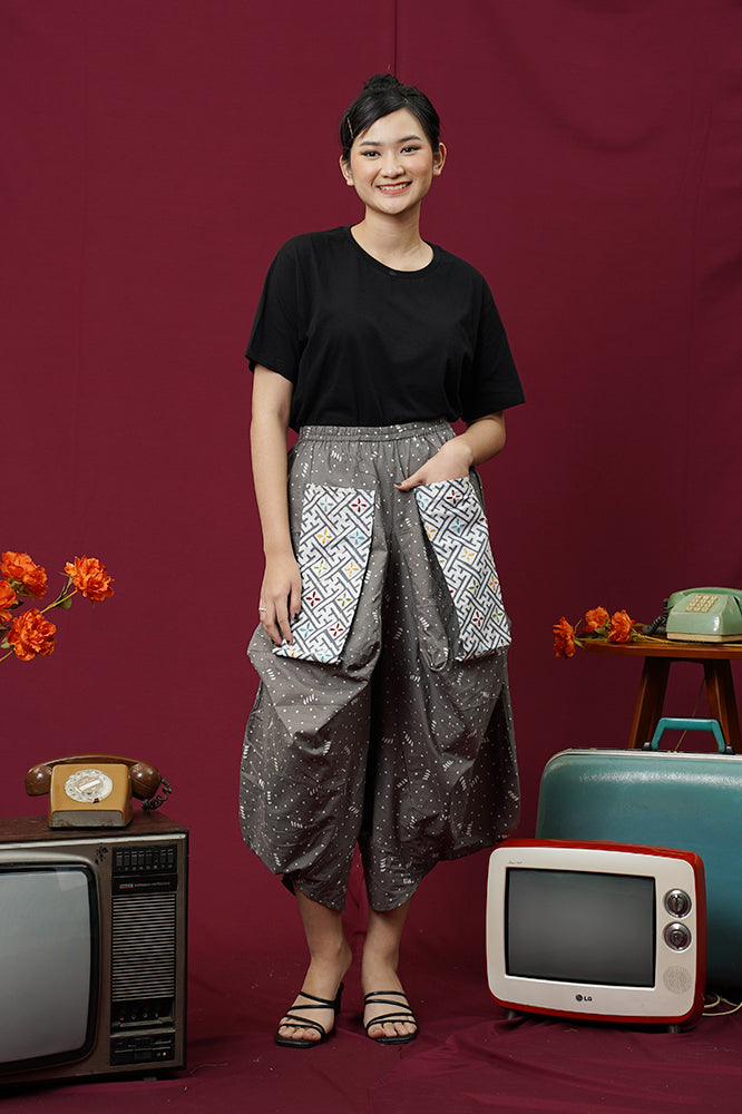 Sagita pants wng reply P0067